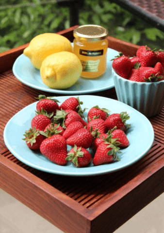 Recipes for making strawberry compote with lemon for the winter