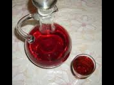 Recipes for making strawberry tincture, moonshine liqueurs