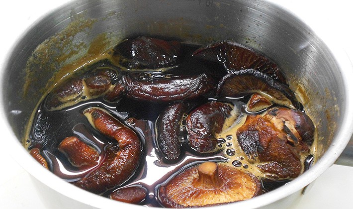 Recipes for marinating black mushrooms at home