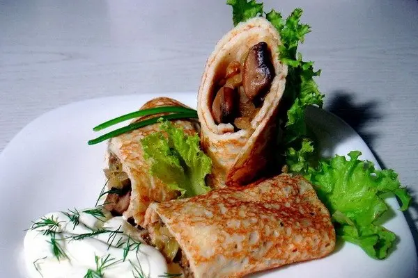 Recipes for pancakes stuffed with mushrooms