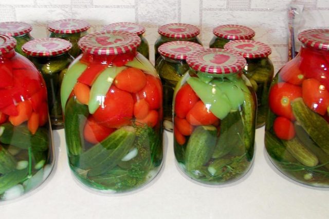 Recipes for pickled and pickled cucumbers with horseradish