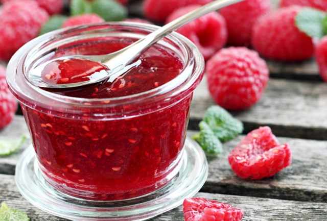 Recipes for raw raspberry jam for the winter