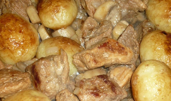 Recipes for stewed potatoes with meat and mushrooms