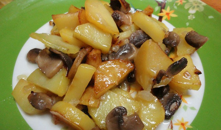 Recipes for stewed potatoes with meat and mushrooms