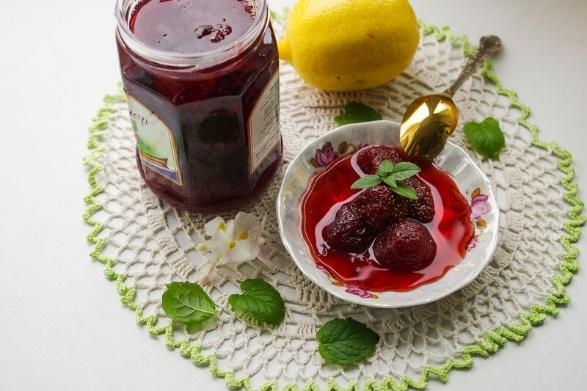 Recipes for strawberry jam with lemon for the winter