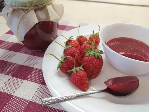 Recipes for strawberry jelly with agar-agar for the winter