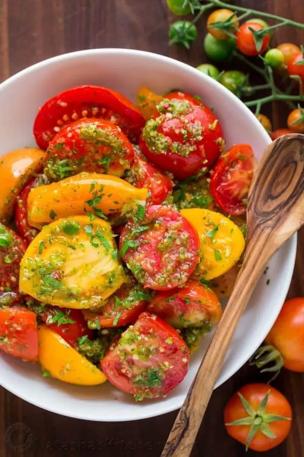 Recipes for winter tomatoes marinated with garlic