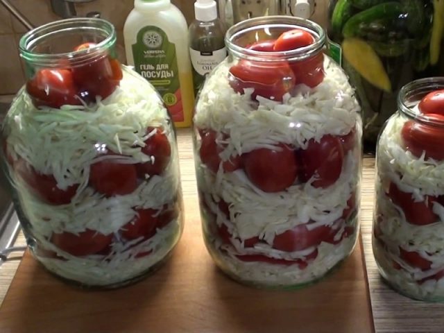 Recipes tomato with cabbage in a jar