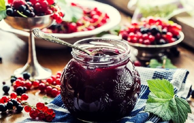 Red and black currant confiture recipes