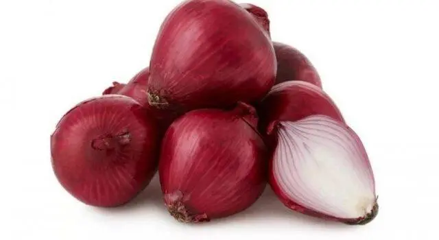 Red onion sets Carmen: description and characteristics of the variety, reviews