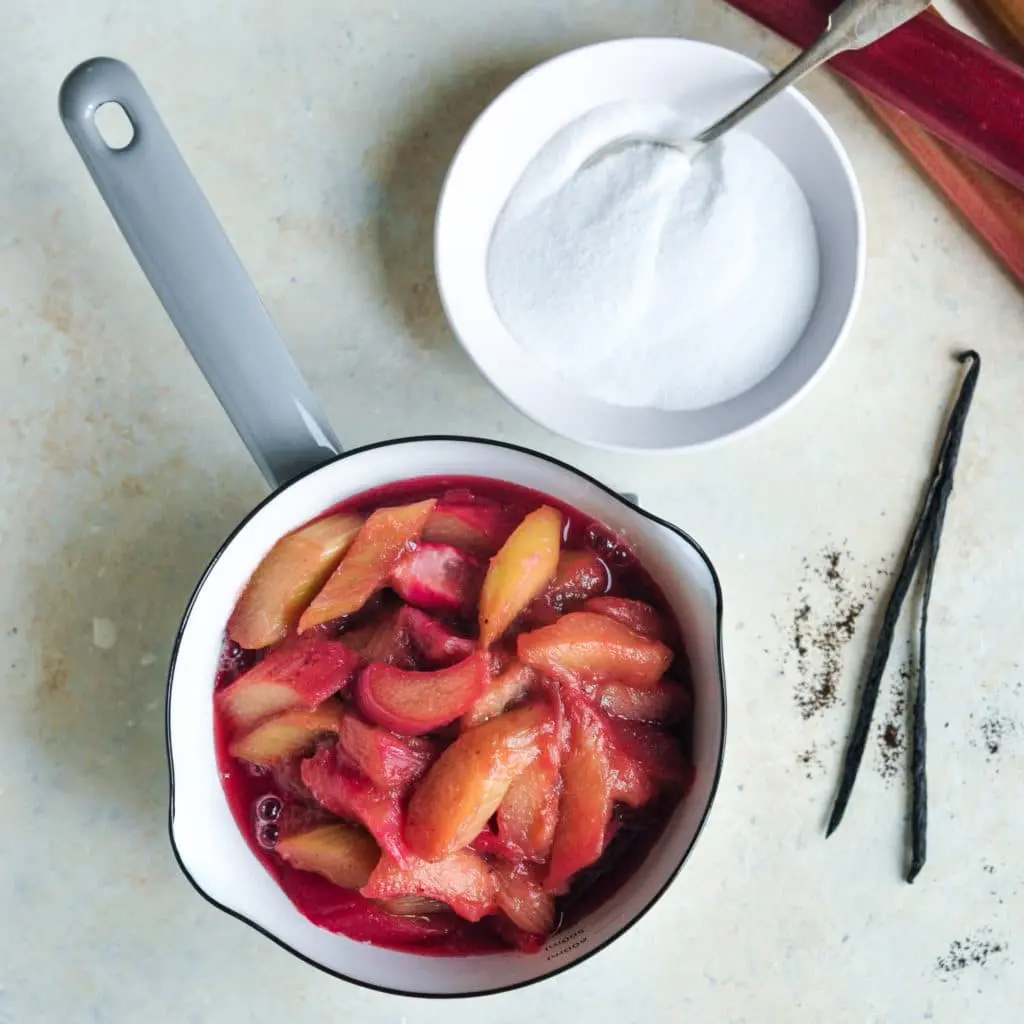 Rhubarb compote for the winter and for every day