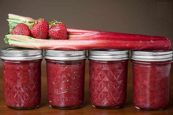 Rhubarb jam: cooking recipes with lemon, ginger