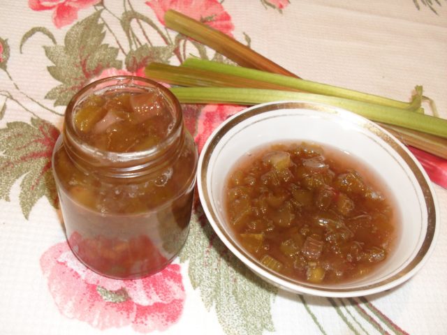 Rhubarb jam, delicious recipes for winter puree and jelly