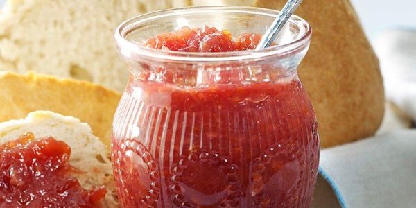 Rhubarb jam for the winter: benefits and harms, recipes for treats with apples, orange, lemon, in a slow cooker, Five Minute