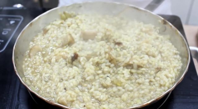 Risotto with porcini mushrooms: recipes with photos