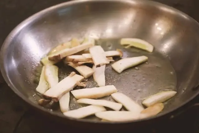 Risotto with porcini mushrooms: recipes with photos