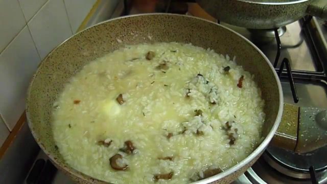 Risotto with porcini mushrooms: recipes with photos