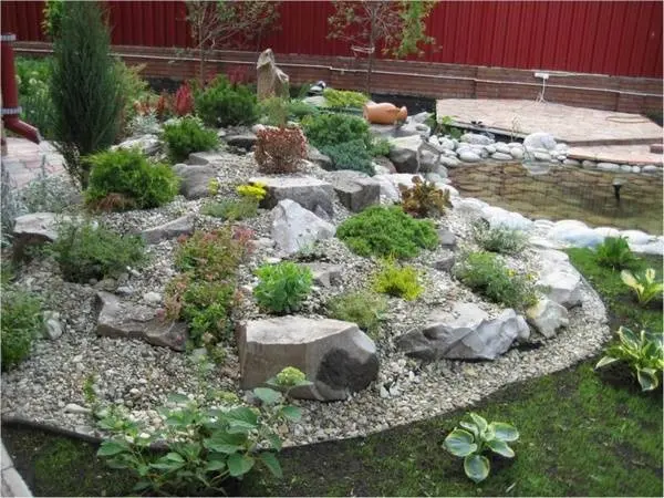 Rockeries in landscape design + photo