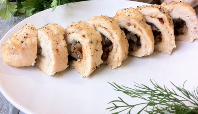 Roll with porcini mushrooms: how to cook, step by step recipes with photos