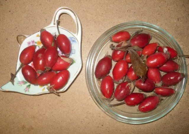 Rosehip: medicinal properties and use, contraindications