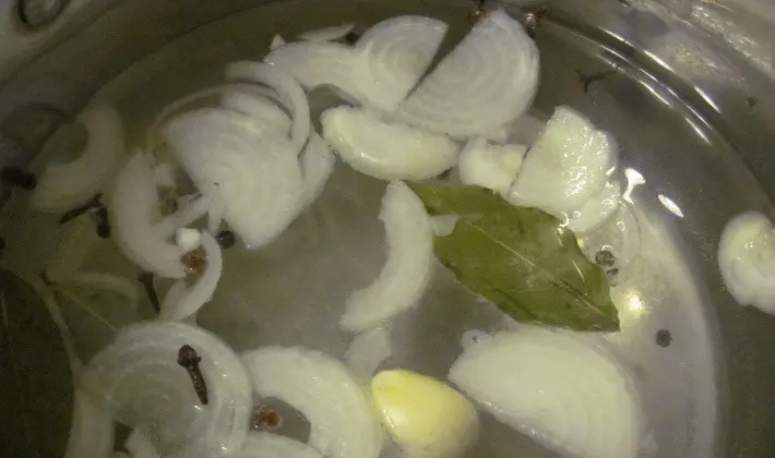 Russula marinated for the winter in jars: cooking recipes