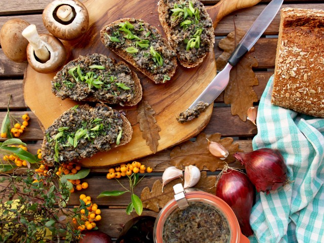 Russula mushroom caviar: recipes for the winter