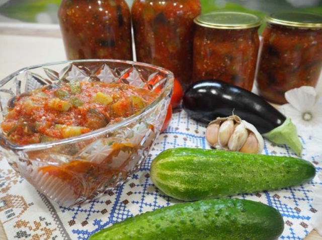 Salad for the winter of eggplant and cucumbers