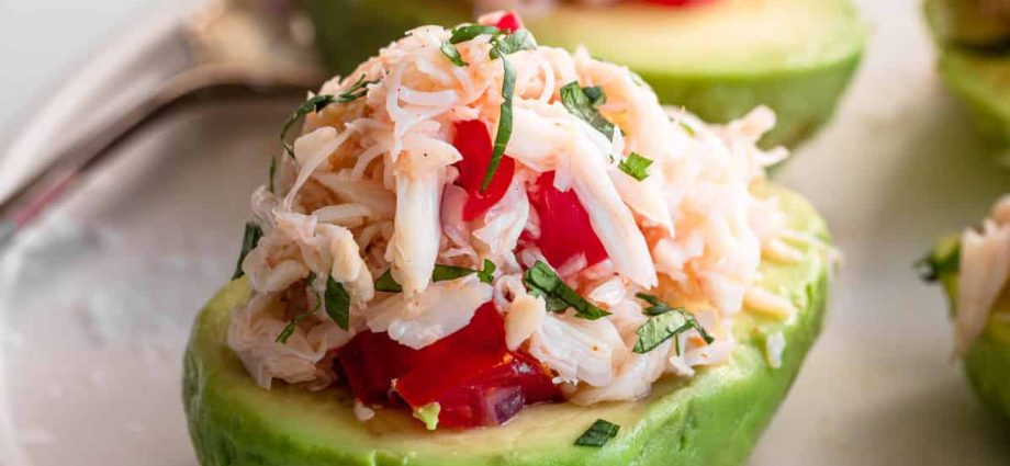 Salad recipes with avocado and crab sticks