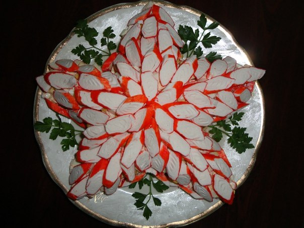 Salad Starfish: with red fish, caviar, shrimps