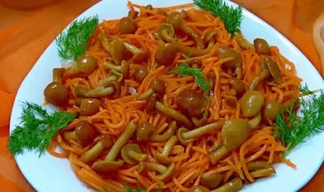 Salad with mushrooms: recipes with salted, fresh and fried mushrooms