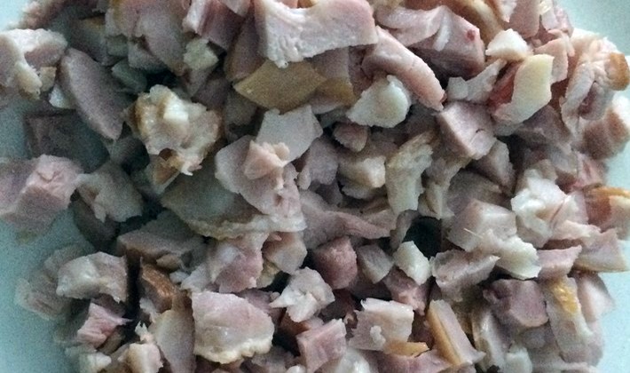 Salads with chicken breast and champignons: cooking recipes