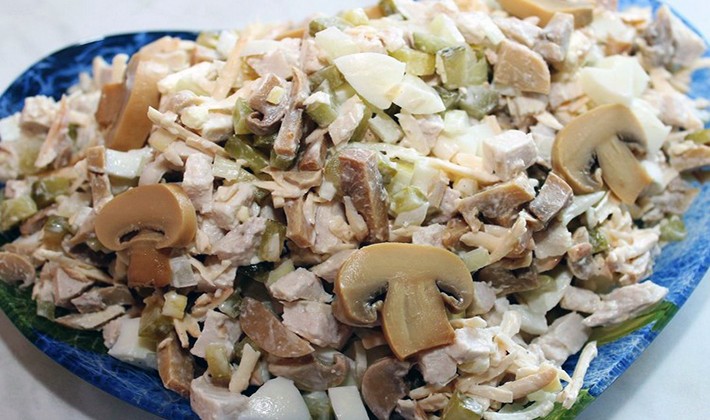 Salads with fried champignons: step by step recipes