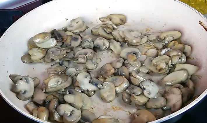 Salads with fried champignons: step by step recipes