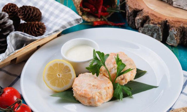 Salmon cutlets: recipes with photos step by step