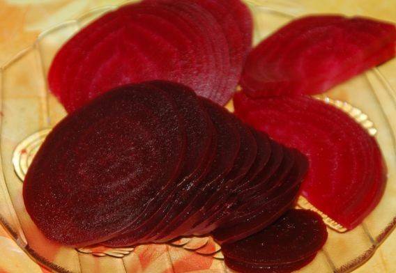 Salted cabbage with beets