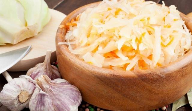 Salting cabbage for the winter: delicious recipes