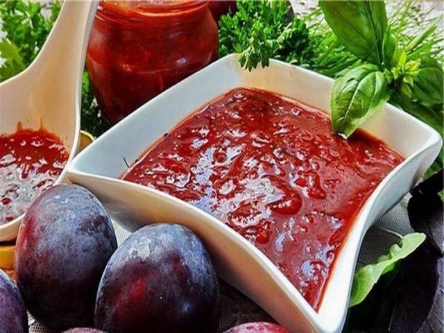 Satsebeli sauce from plums