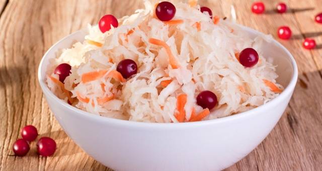 Sauerkraut: a classic recipe for a 3 liter jar