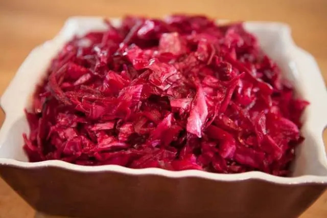 Sauerkraut for the winter at home