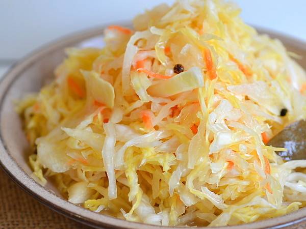 Sauerkraut for the winter at home