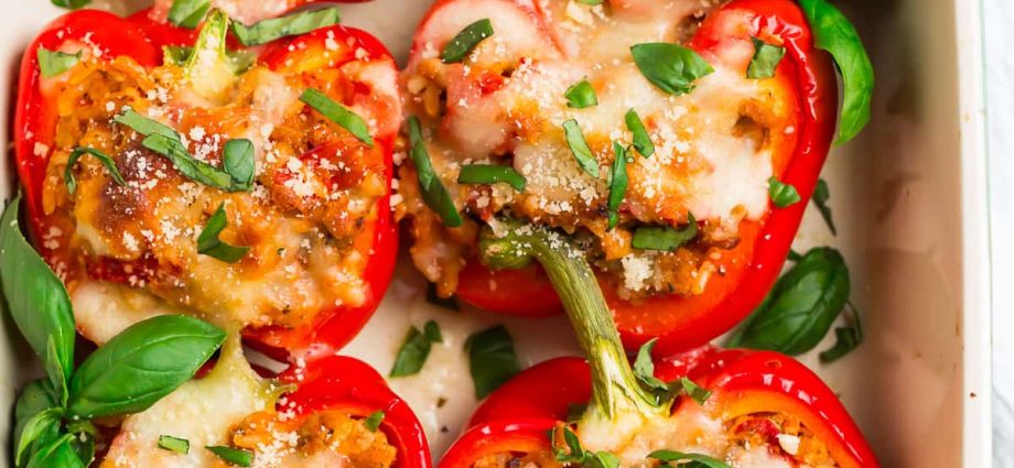 Seasoning light from tomatoes and peppers: 17 recipes