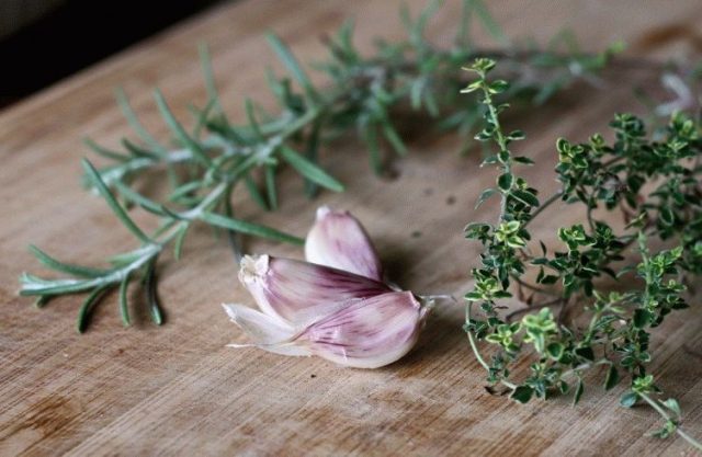 Seasoning with rosemary