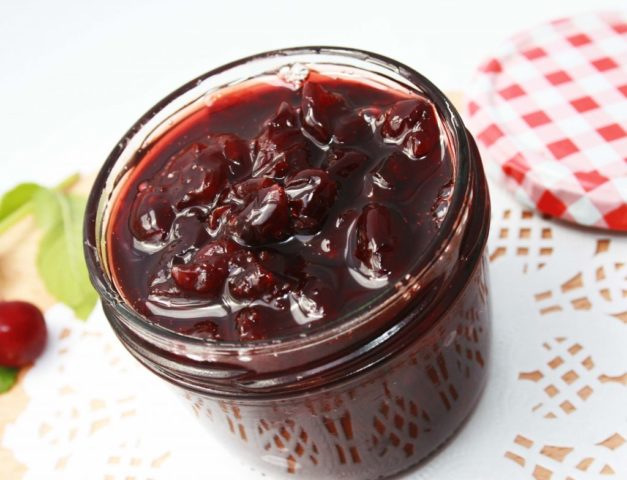 Seedless cherry jam: recipes for the winter, how to cook from fresh and frozen berries