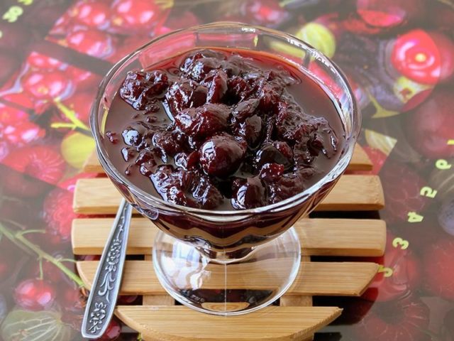 Seedless cherry jam: recipes for the winter, how to cook from fresh and frozen berries