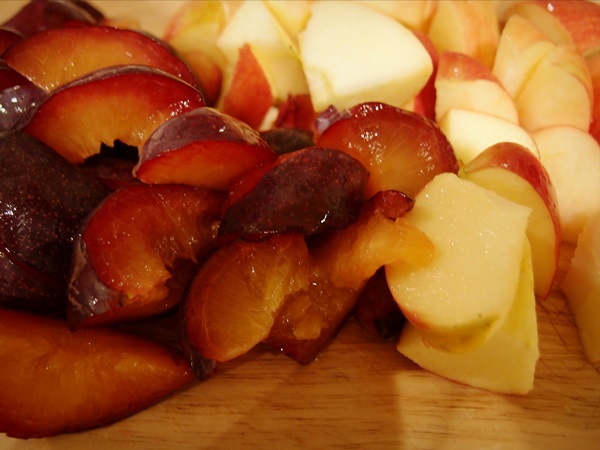 Seedless plum jam for the winter