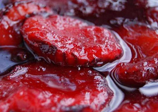 Seedless plum jam for the winter