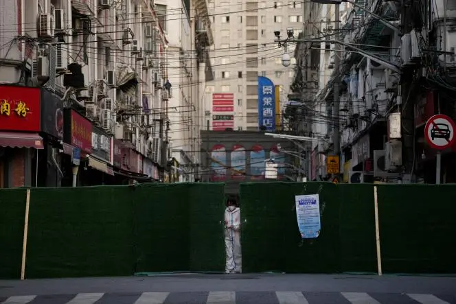 Shanghai fights coronavirus back. It was closed and divided into zones
