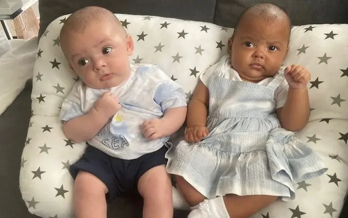 She gave birth to twins who have a different skin color. &#8220;They think that with two different fathers&#8221;