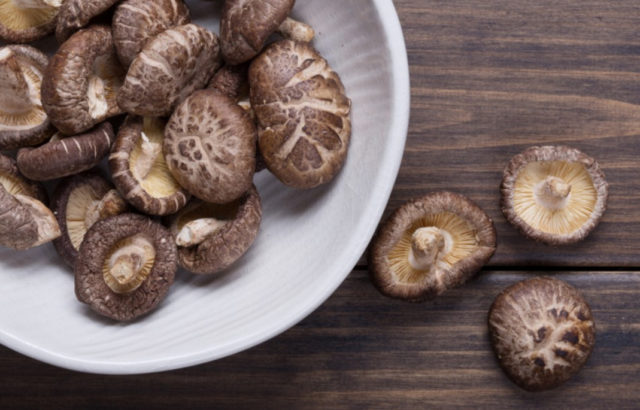 Shiitake mushrooms: how much to cook