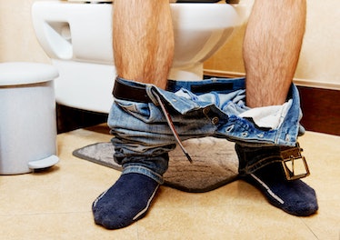 Should a man urinate sitting down? The urologist says straight